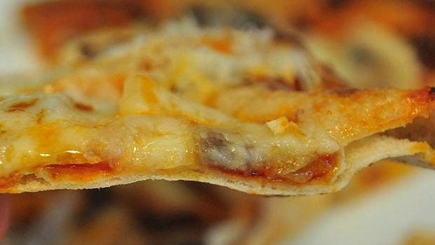 How to Cook Thin Crust Pizza