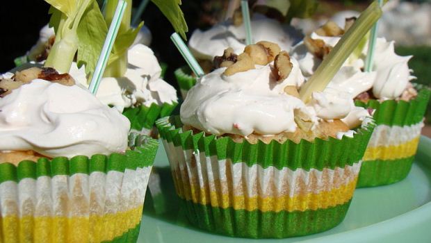 How to Cook Bacon Muffins With Cream Cheese Frosting