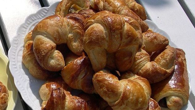 How to Bake Banana Croissant Pudding