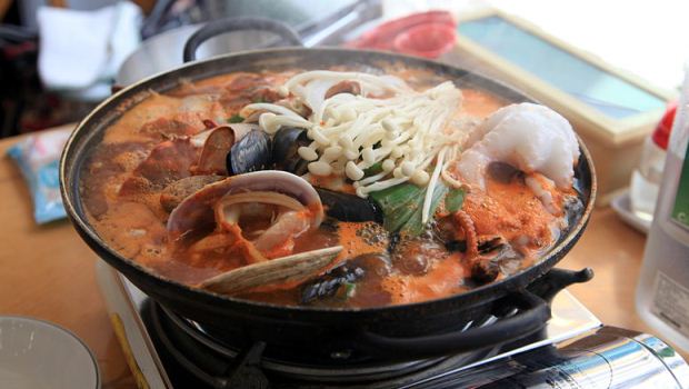 How to Cook Spanish Meatballs In Seafood Soup