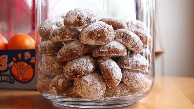 How to Bake Pfeffernüsse