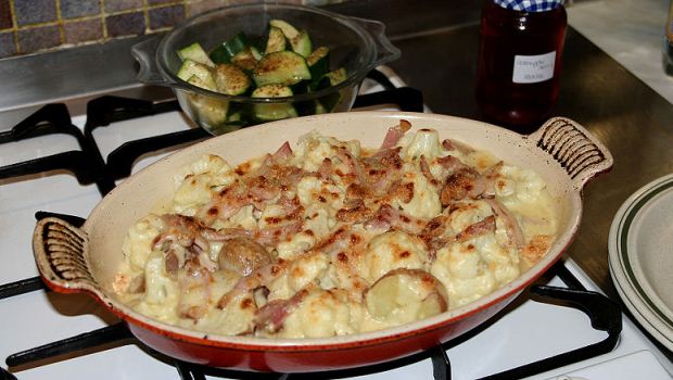 How to Bake Cauliflower Casserole