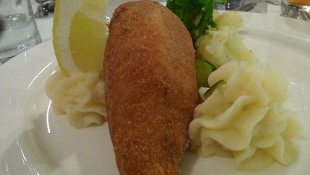 How to Cook Pork Kievs With Apple Sauce