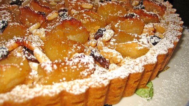 How to Bake Pear and Cranberry Crostata