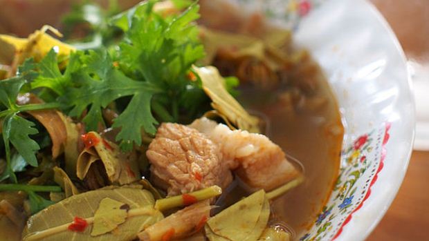 How to Cook Indonesian Pork Curry