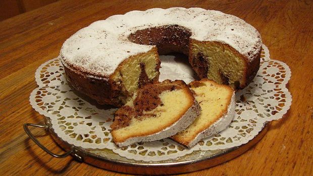 How to Bake Marble Spice Cake