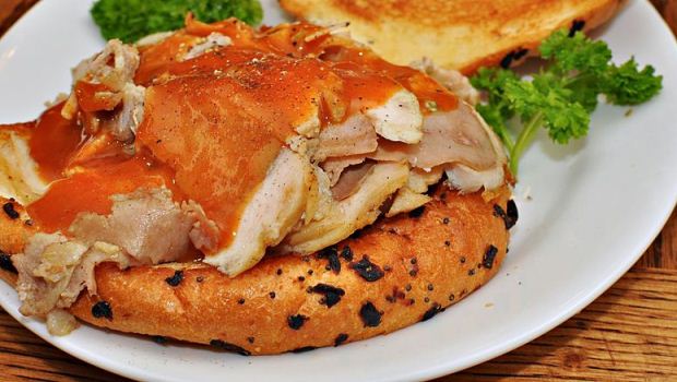 How to Make Mojo Chicken Tortas